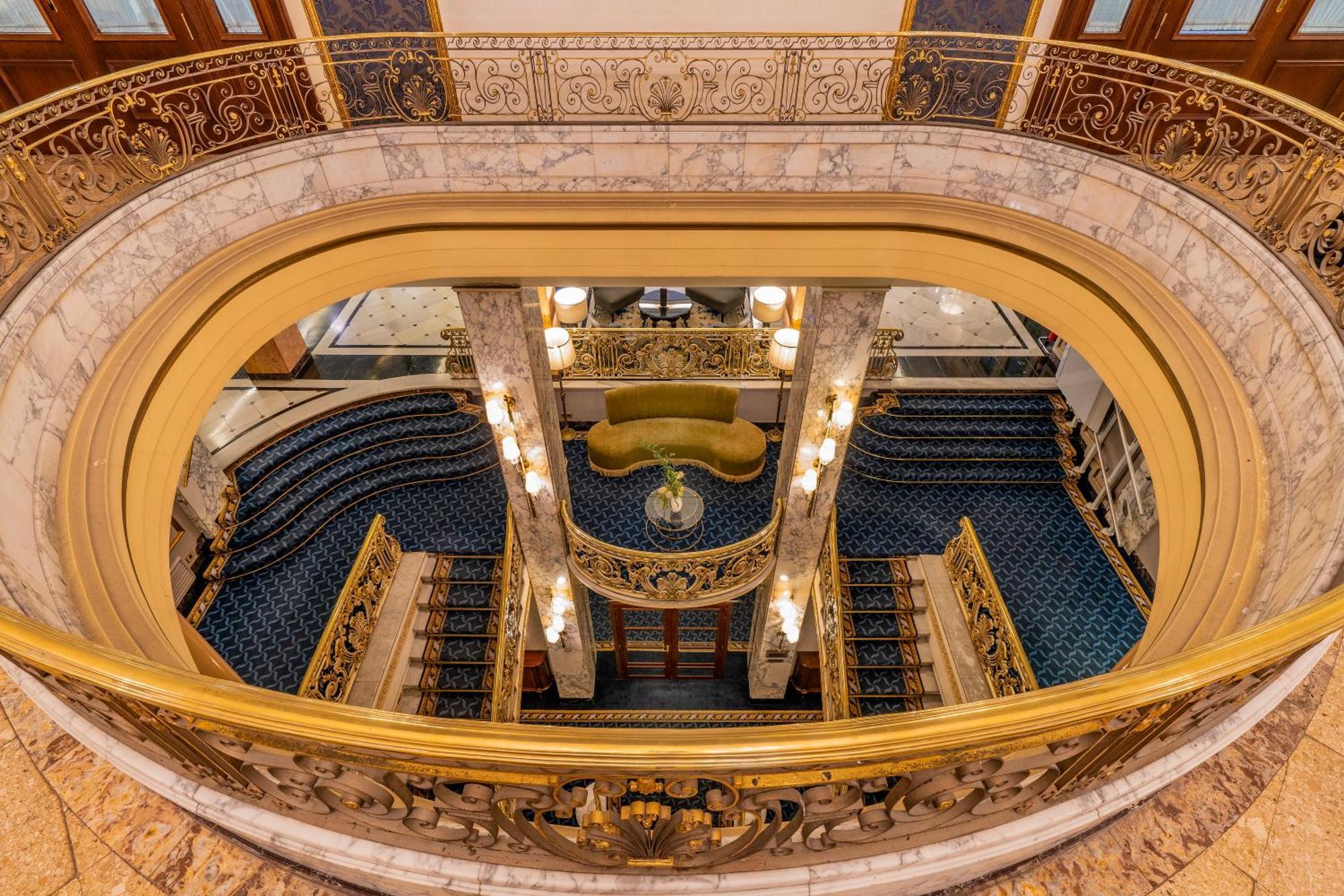 El Avenida Palace — Fotos 2